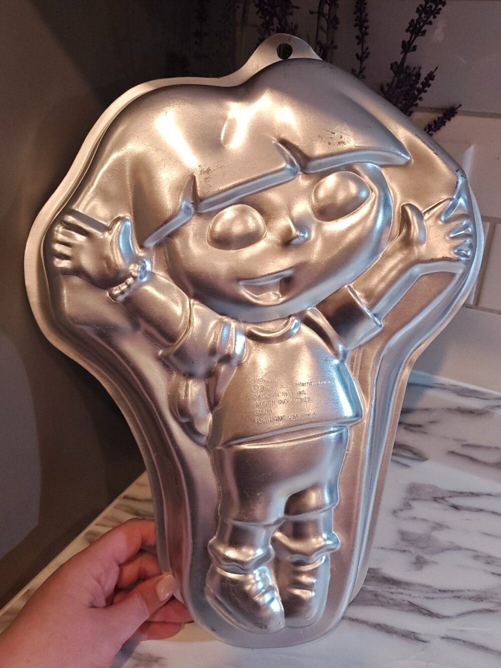 Vintage 2003 Wilton Dora the Explorer Cake Pan Model 2105-6300 Aluminum